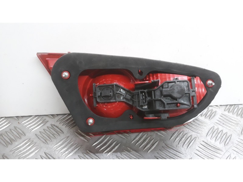 Recambio de piloto porton trasero derecho para seat leon (1p1) reference referencia OEM IAM   