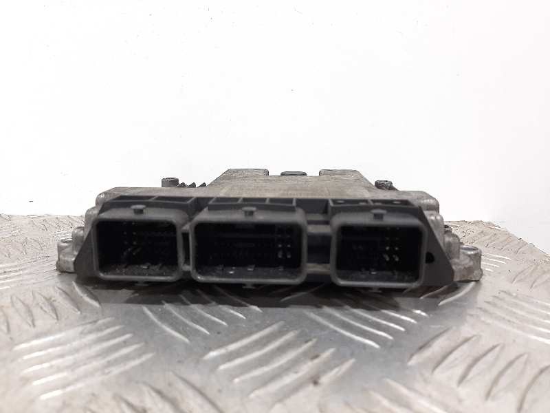 Recambio de centralita motor uce para peugeot 206 berlina x-line clim referencia OEM IAM 0281011773 9658556780 