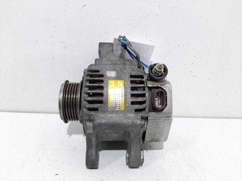 Recambio de alternador para toyota auris básico referencia OEM IAM 2706033020  