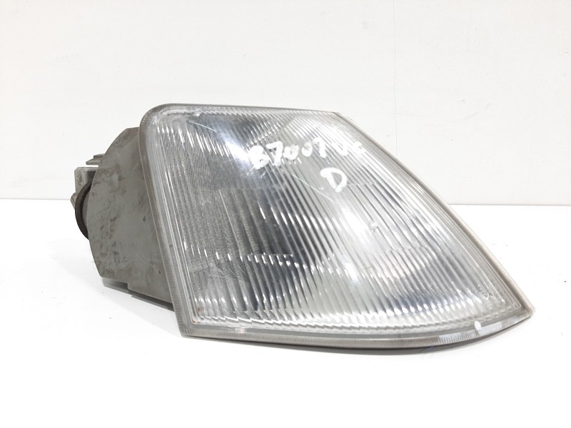 Recambio de piloto delantero derecho para citroën xantia berlina 1.9 td seduction referencia OEM IAM 630370  