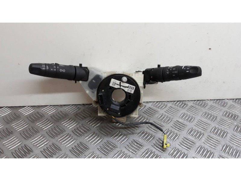 Recambio de mando multifuncion para nissan micra (k12e) acenta referencia OEM IAM 25560  