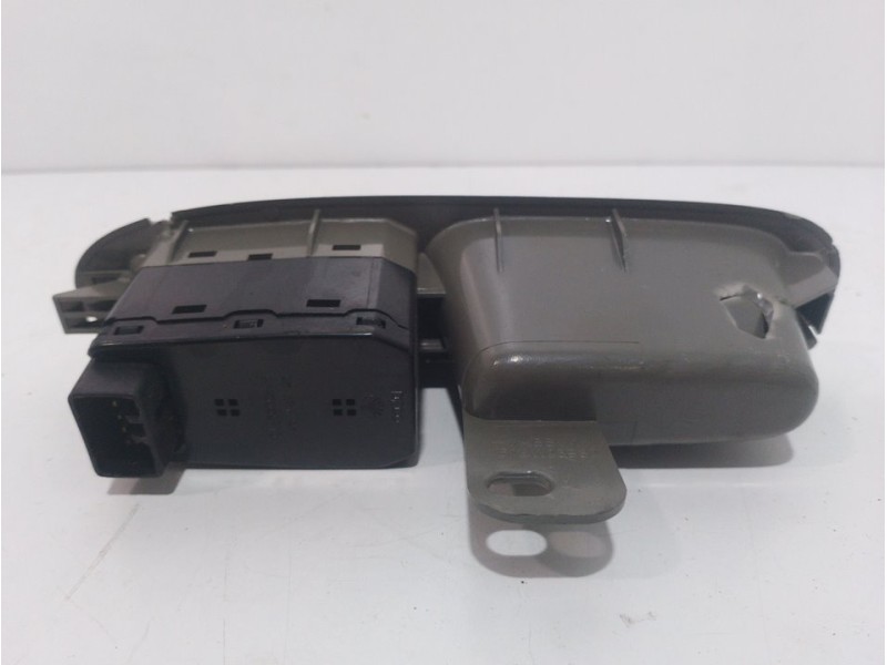 Recambio de mando elevalunas delantero derecho para chevrolet evanda sx referencia OEM IAM  96327936 