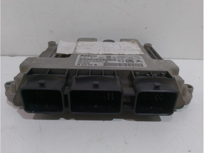 Recambio de centralita motor uce para citroën c4 berlina collection referencia OEM IAM 0281011863 9661377280 1940JJ
