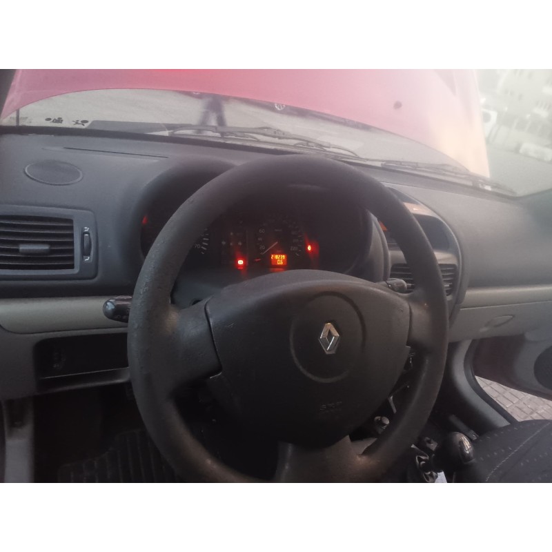 RENAULT CLIO II (BB_, CB_) - imagen 3