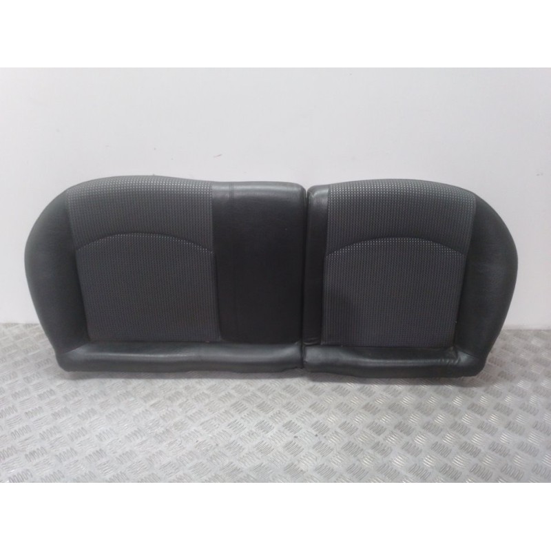 Recambio de asiento trasero izquierdo para peugeot 206 berlina gt referencia OEM IAM  NEGRO 