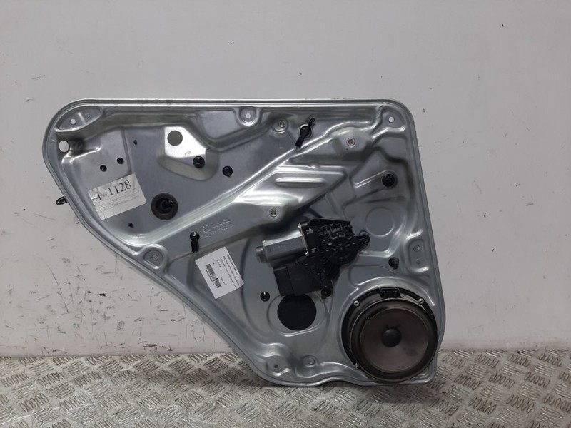 Recambio de elevalunas trasero izquierdo para volkswagen passat berlina (3b2) comfortline referencia OEM IAM 3B5839755C  