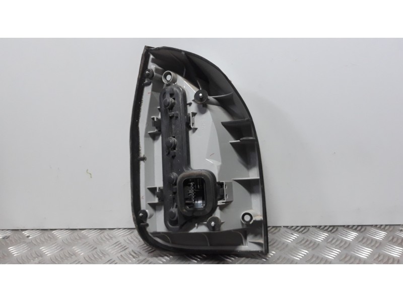 Recambio de piloto trasero derecho para opel zafira a elegance referencia OEM IAM   