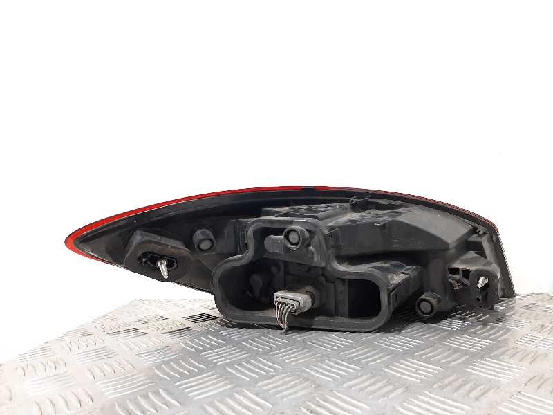 Recambio de piloto trasero derecho para renault megane iii coupe dynamique referencia OEM IAM 265500008R  