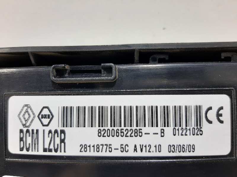 Recambio de modulo electronico para renault clio iii authentique referencia OEM IAM 8200652285  