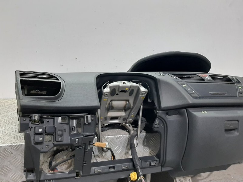 Recambio de salpicadero para citroën c4 picasso exclusive plus referencia OEM IAM 9683044477  
