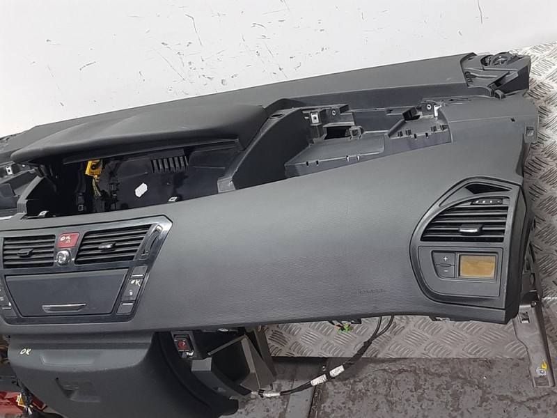 Recambio de salpicadero para citroën c4 picasso exclusive plus referencia OEM IAM 9683044477  