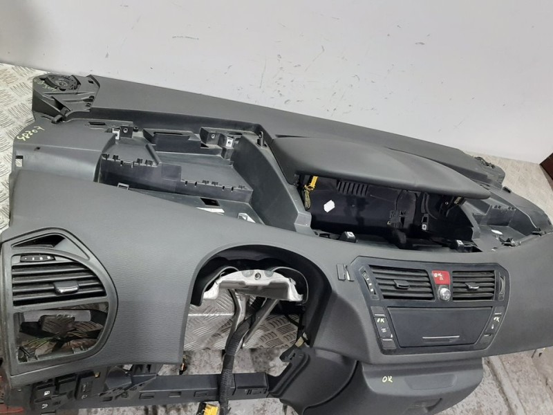 Recambio de salpicadero para citroën c4 picasso exclusive plus referencia OEM IAM 9683044477  