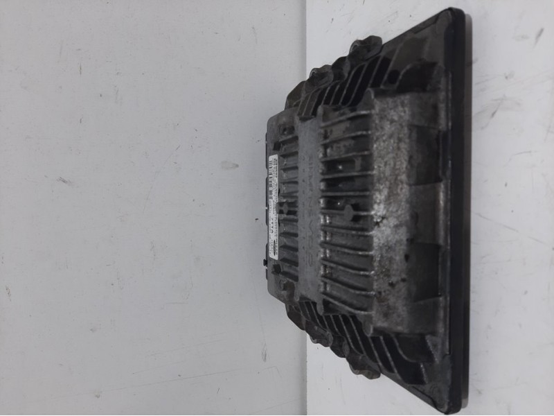 Recambio de centralita motor uce para peugeot 206 berlina xt referencia OEM IAM 5WS40632A  