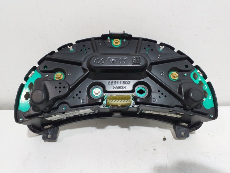 Recambio de cuadro instrumentos para opel corsa c blue line referencia OEM IAM 13173350WD  