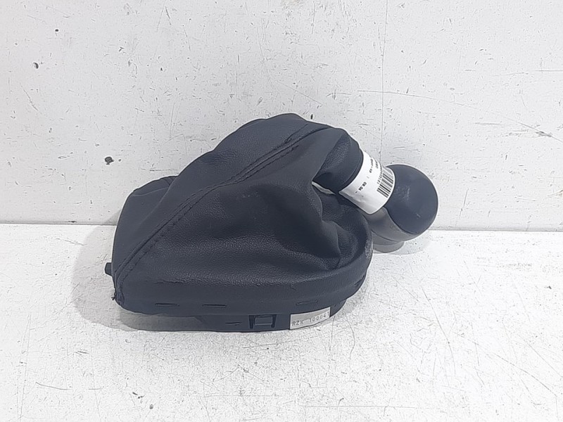 Recambio de pomo palanca cambio para seat toledo (5p2) sport-up referencia OEM IAM 5P0711113P  