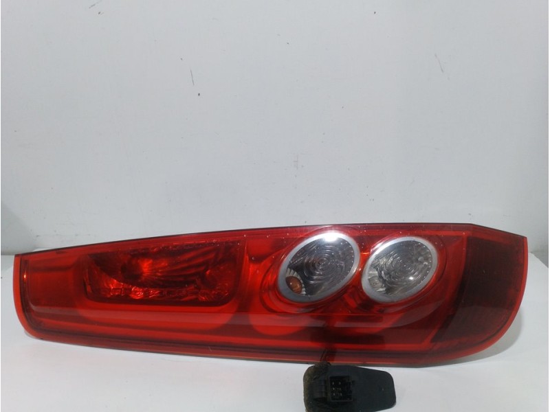 Recambio de piloto trasero izquierdo para ford fiesta (cb1) ambiente referencia OEM IAM 6S6113405B  