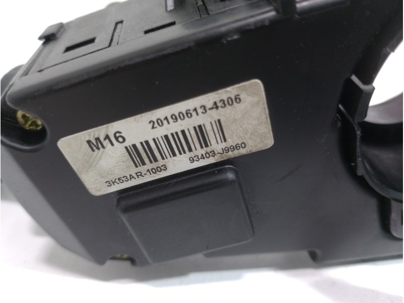 Recambio de mando multifuncion para hyundai kona essence 2wd referencia OEM IAM 93403J9960  