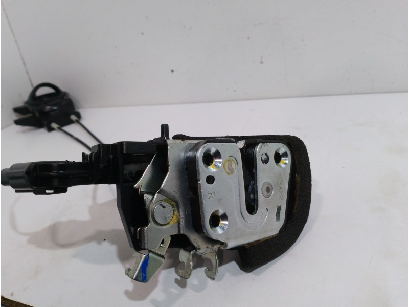 Recambio de cerradura puerta trasera derecha para nissan micra (k13) acenta referencia OEM IAM 825001HD0C  