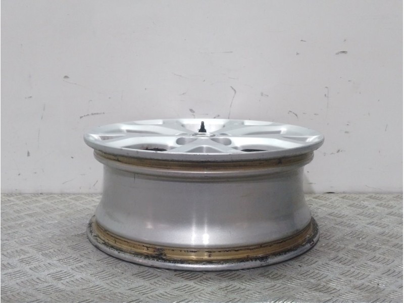Recambio de llanta para mazda 3 berlina (bk) referencia OEM IAM 9965066570 17X6 ,5J 52,5 