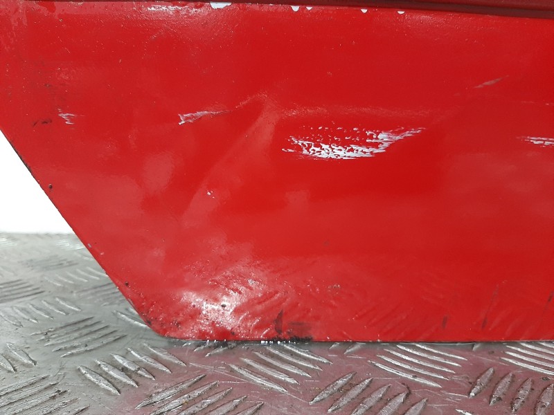 Recambio de puerta trasera derecha para opel astra h berlina cosmo referencia OEM IAM  ROJO 