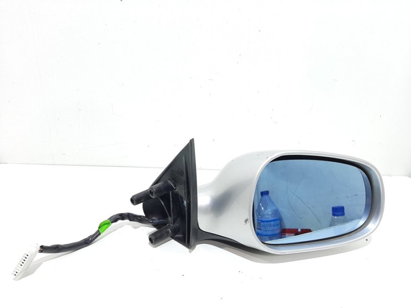 Recambio de retrovisor derecho para lancia lybra berlina 2.0 lx referencia OEM IAM 0735266986  