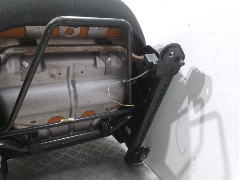 Recambio de asiento delantero derecho para ford fiesta (cb1) ambiente referencia OEM IAM   