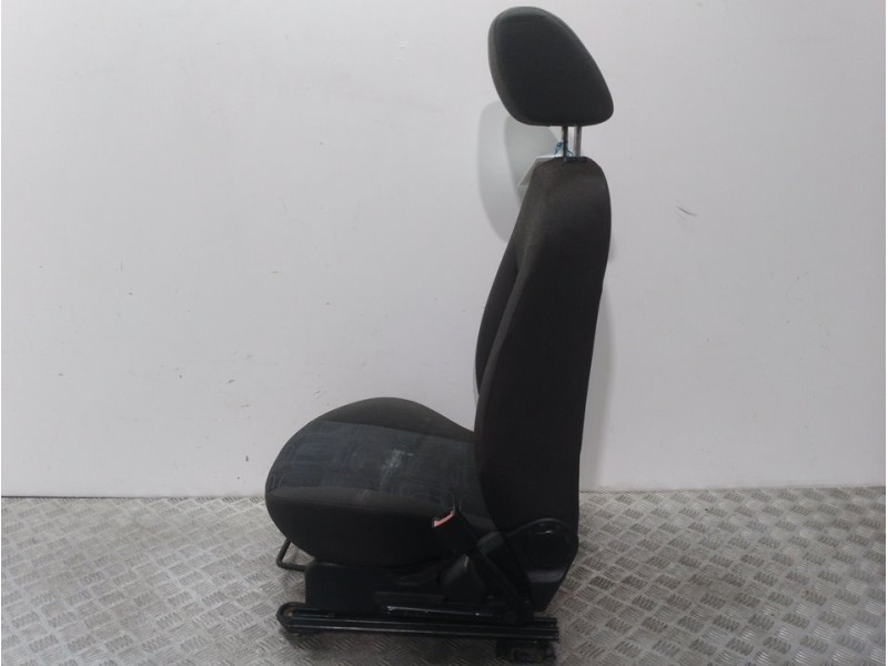 Recambio de asiento delantero derecho para ford fiesta (cb1) ambiente referencia OEM IAM   