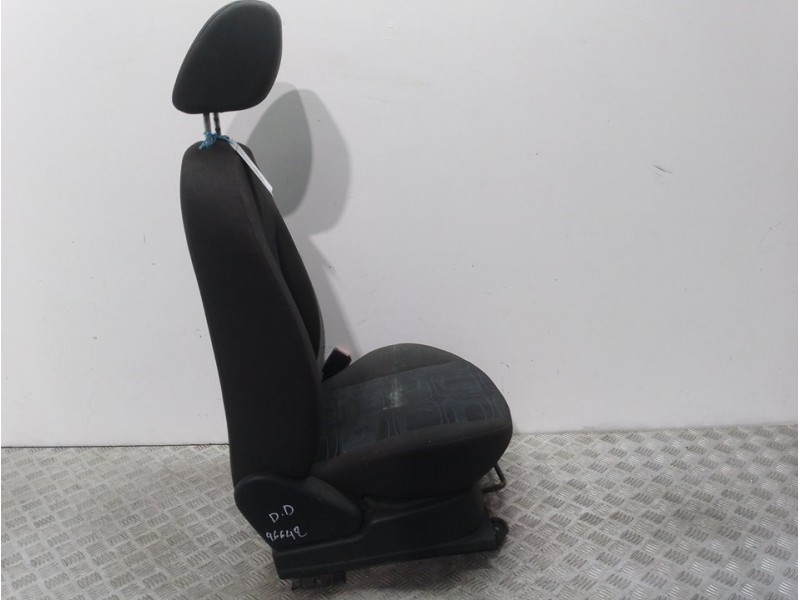 Recambio de asiento delantero derecho para ford fiesta (cb1) ambiente referencia OEM IAM   