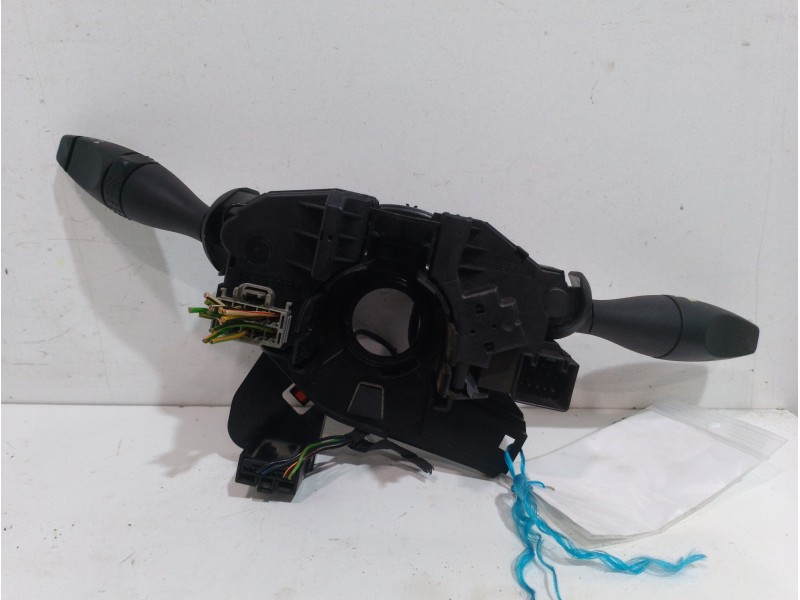 Recambio de mando multifuncion para ford fiesta (cb1) ambiente referencia OEM IAM 1S7113335AE 080420559R4  Recambio de mando multifuncion para ford fiesta (cb1) ambiente referencia OEM IAM 1S7113335AE 080420559R4