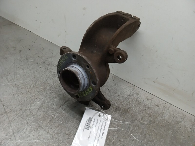 Recambio de mangueta delantera derecha para renault scenic ii confort dynamique referencia OEM IAM 8200297033  