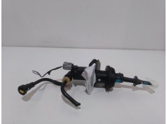 Recambio de bomba embrague para mazda cx-3 center-line referencia OEM IAM KD4341400B  