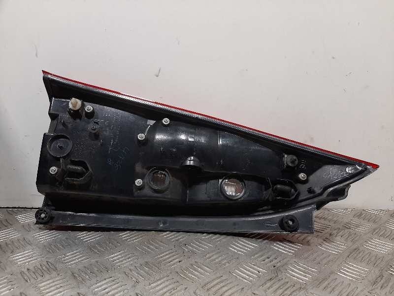 Recambio de piloto trasero derecho para mazda premacy (cp) td exclusive (66kw) referencia OEM IAM    Recambio de piloto trasero derecho para mazda premacy (cp) td exclusive (66kw) referencia OEM IAM
