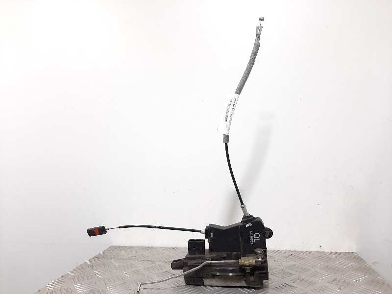 Recambio de cerradura puerta delantera derecha para opel vectra c caravan elegance referencia OEM IAM 8922430010  