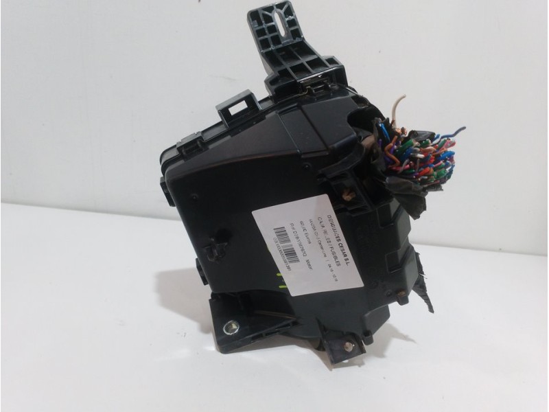 Recambio de caja reles / fusibles para mazda cx-3 center-line referencia OEM IAM D09W66767Q  
