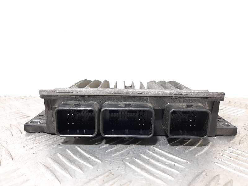 Recambio de centralita motor uce para renault clio iii authentique referencia OEM IAM 8200911560 8200909666  Recambio de centralita motor uce para renault clio iii authentique referencia OEM IAM 8200911560 8200909666