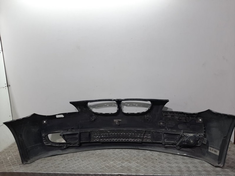 Recambio de paragolpes delantero para bmw serie 5 berlina (e60) referencia OEM IAM  NEGRO 5111717807004