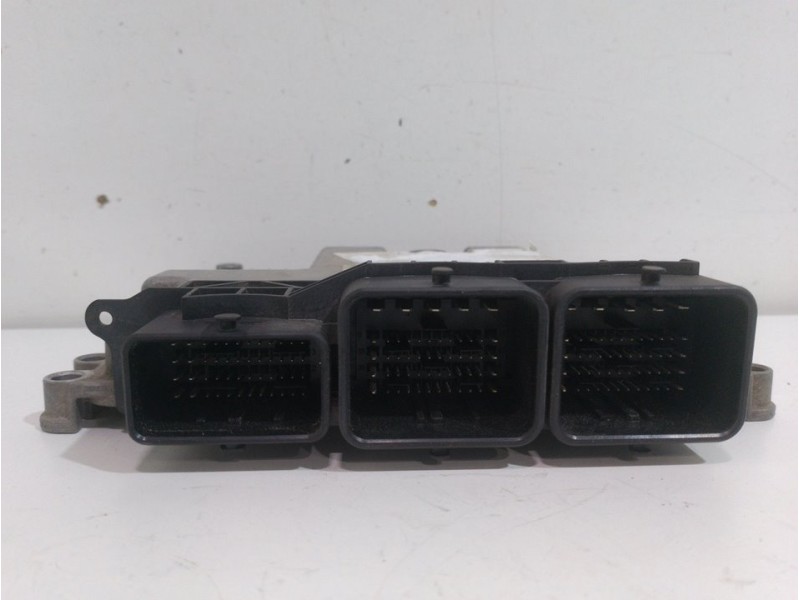 Recambio de centralita motor uce para citroën c4 lim. exclusive referencia OEM IAM 0281017335  