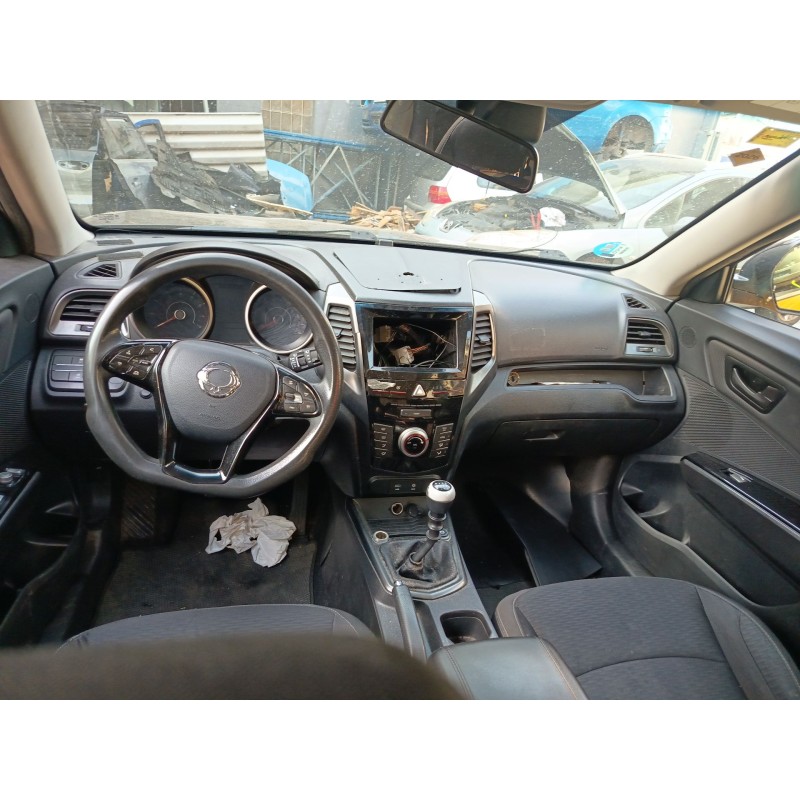 SSANGYONG XLV SUV - imagen 6