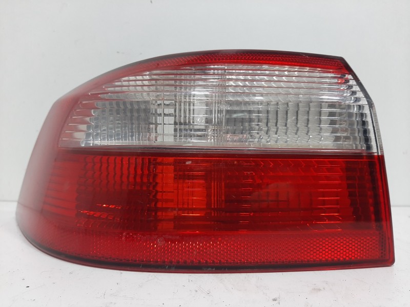 Recambio de piloto trasero izquierdo para renault laguna ii (bg0) authentique referencia OEM IAM 8200002473   Recambio de piloto trasero izquierdo para renault laguna ii (bg0) authentique referencia OEM IAM 8200002473