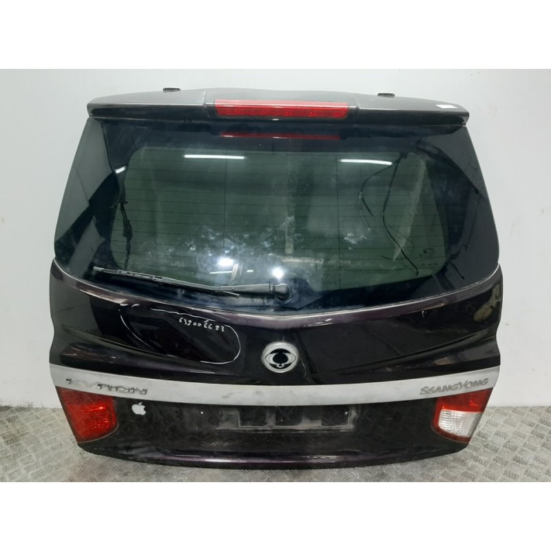 Recambio de porton trasero para ssangyong kyron 200 xdi limited referencia OEM IAM 6400108302 NEGRO 09E6056