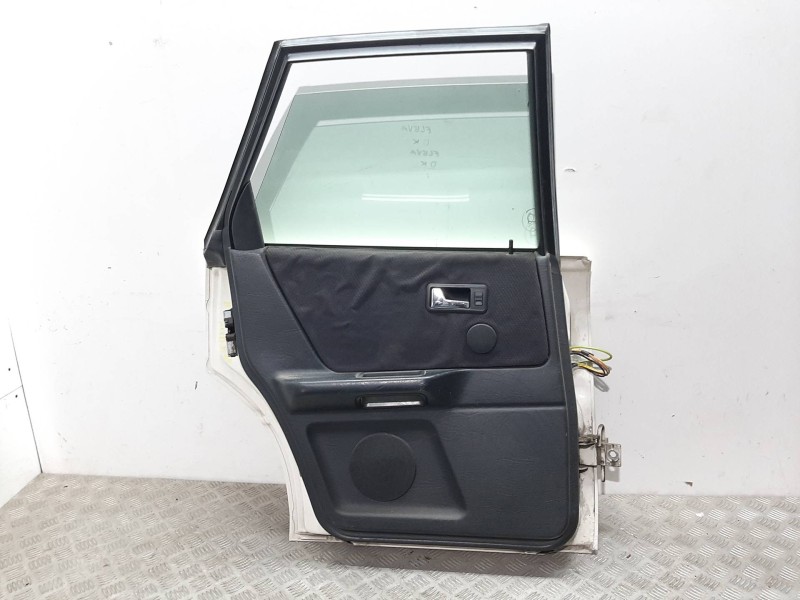 Recambio de puerta trasera izquierda para audi 80 avant básico avant referencia OEM IAM  BLANCO 