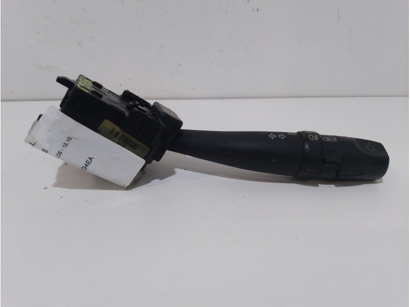 Recambio de mando intermitentes para kia carens (un) active referencia OEM IAM 202004729  