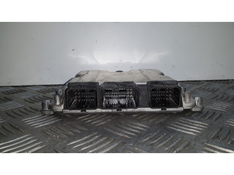 Recambio de centralita motor uce para fiat ulysse (179) 2.0 jtd emotion (100kw) referencia OEM IAM 0281011800   Recambio de centralita motor uce para fiat ulysse (179) 2.0 jtd emotion (100kw) referencia OEM IAM 0281011800