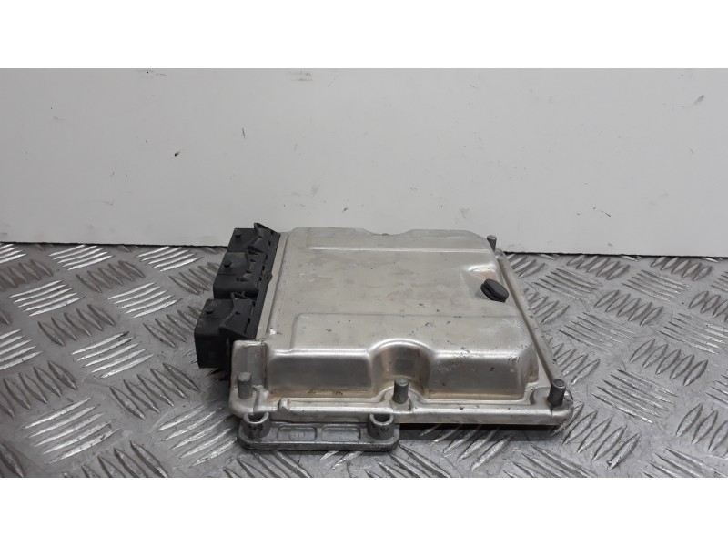 Recambio de centralita motor uce para fiat ulysse (179) 2.0 jtd emotion (100kw) referencia OEM IAM 0281011800   Recambio de centralita motor uce para fiat ulysse (179) 2.0 jtd emotion (100kw) referencia OEM IAM 0281011800