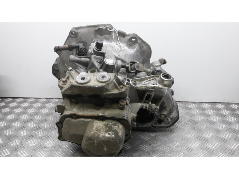 Recambio de caja cambios para opel corsa c essentia referencia OEM IAM B30051F130394  