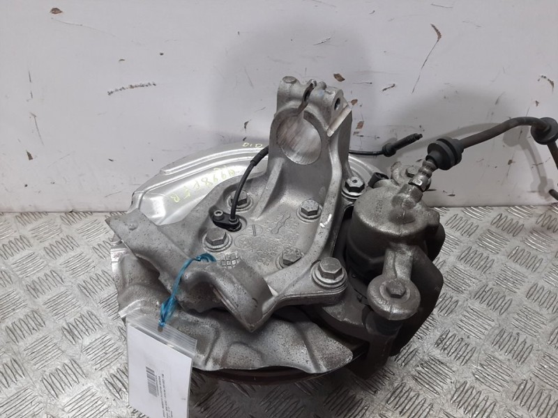 Recambio de mangueta delantera derecha para bmw serie 1 berlina (e81/e87) 118i referencia OEM IAM   