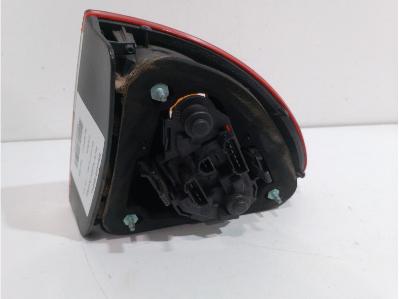 Recambio de piloto trasero izquierdo para seat leon (1m1) signo referencia OEM IAM 1M6945111   Recambio de piloto trasero izquierdo para seat leon (1m1) signo referencia OEM IAM 1M6945111