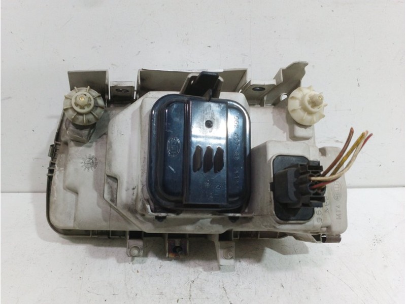 Recambio de faro derecho para volkswagen polo berlina (6n1) básico referencia OEM IAM   