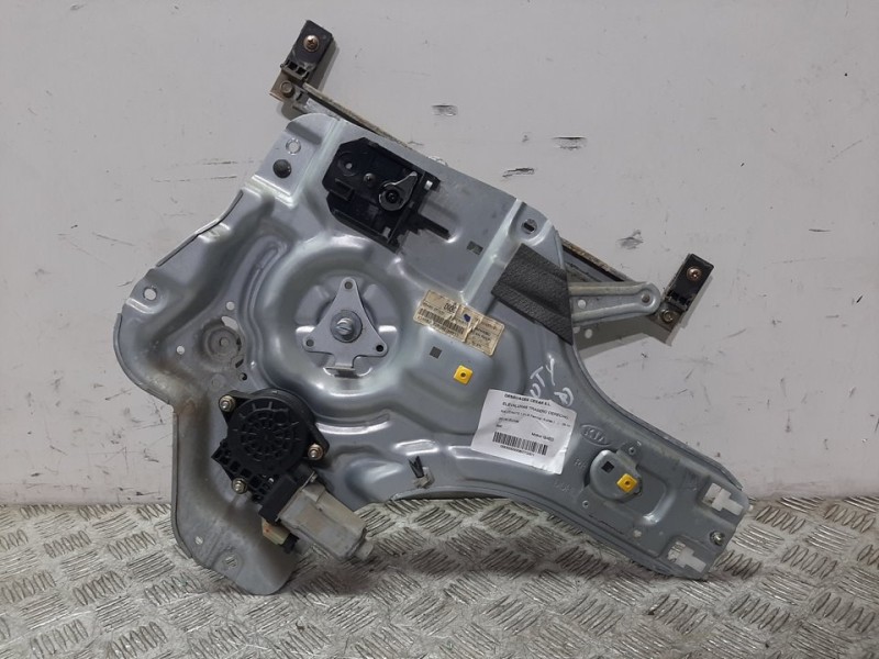 Recambio de elevalunas trasero derecho para kia cerato 1.6 lx familiar (5-ptas.) referencia OEM IAM 834802F020  