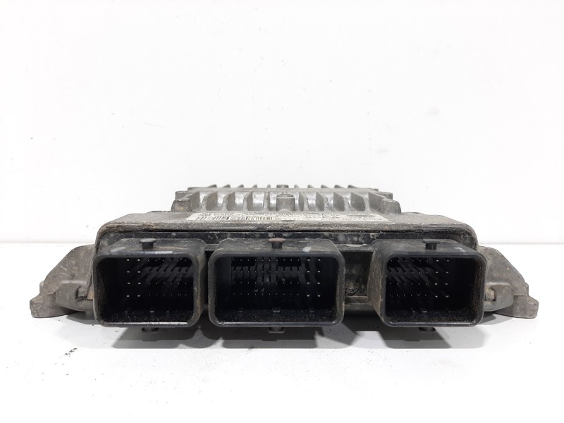 Recambio de centralita motor uce para ford fusion (cbk) ambiente referencia OEM IAM 5WS4040AT  